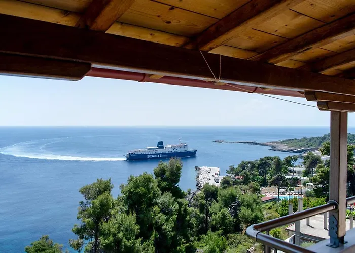 Pantheon Attic Apartment Alonnisos Town